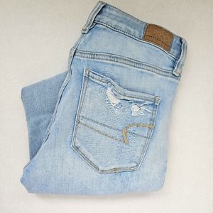 AMERICAN EAGLE 27X25 SKINNY MIDRISE LIGHTWASH DENIM JEANS